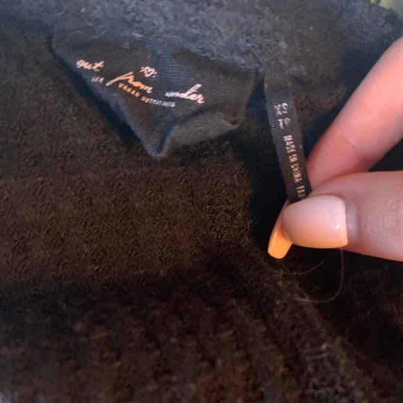 Black Urban outfitters sweater/top! - Picture 3 of 3